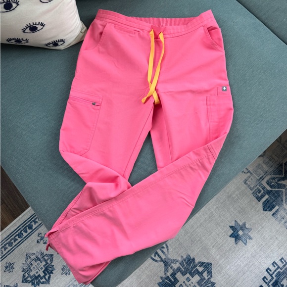 NWOT pink figs set - Picture 3 of 4